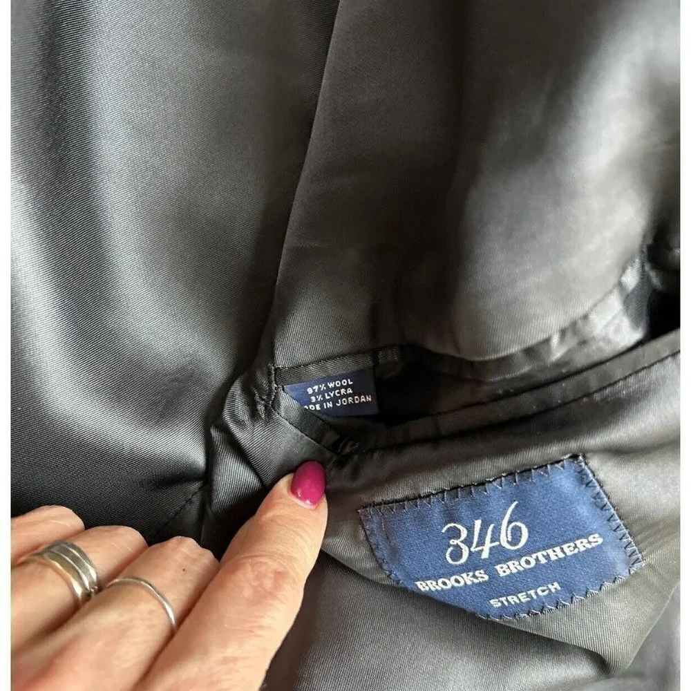 Brooks Brothers Dark Gray Wool Blazer 43 $1,380 made in USA Career Class…​​